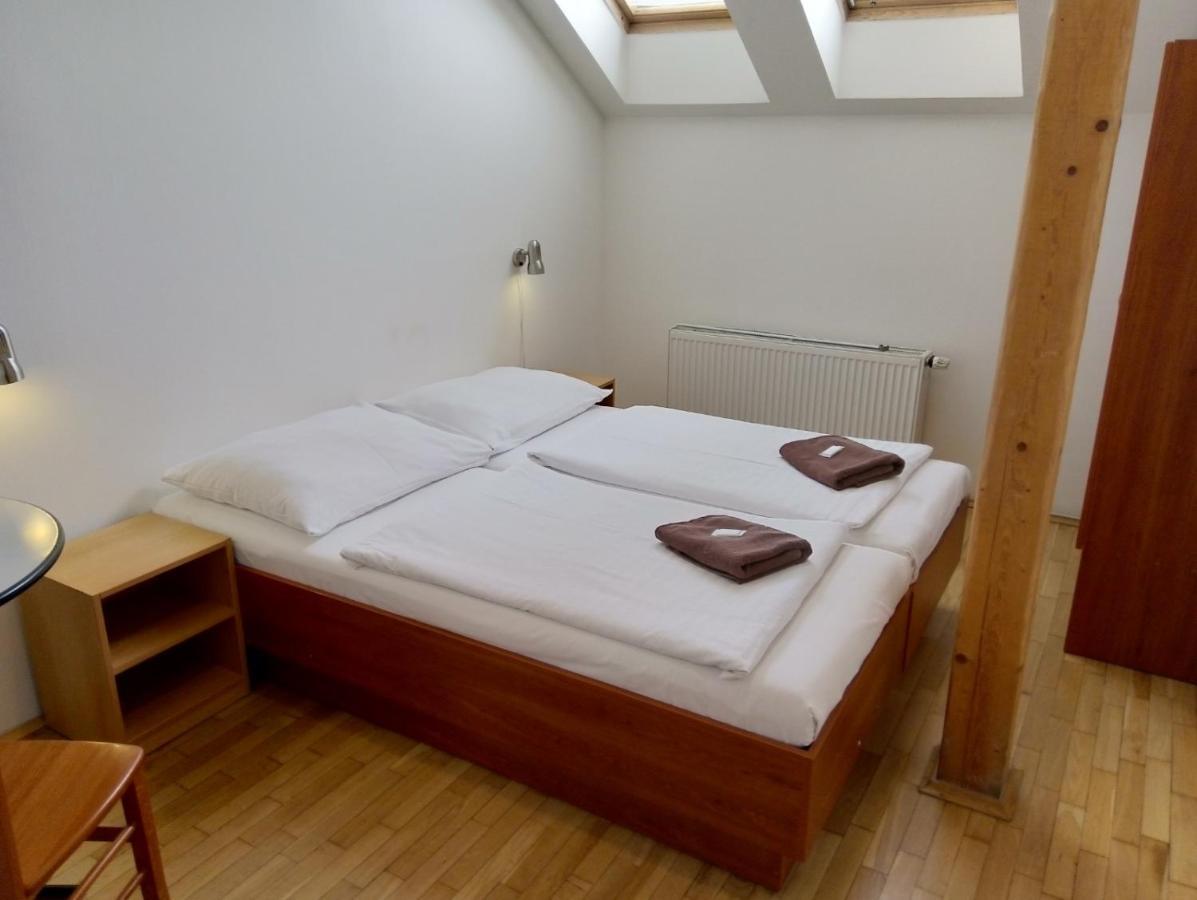 Beta Pension Prága Kültér fotó